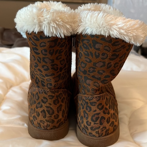 Suede Leopard Print Boots with Fur - Picture 11 of 12